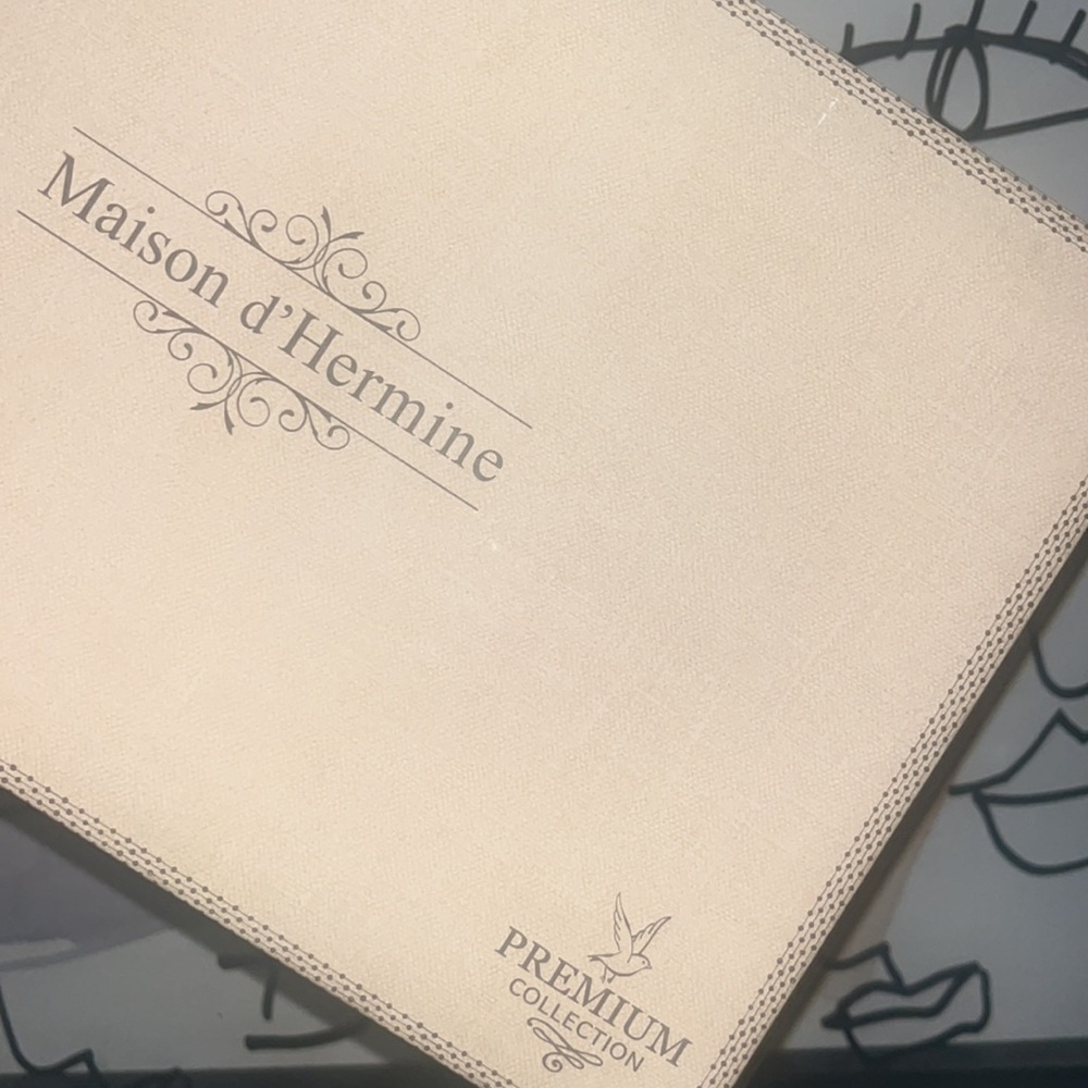 🦋🌺 • Maison d’Hermine x Premium Placemat Vibes•🌺🦋